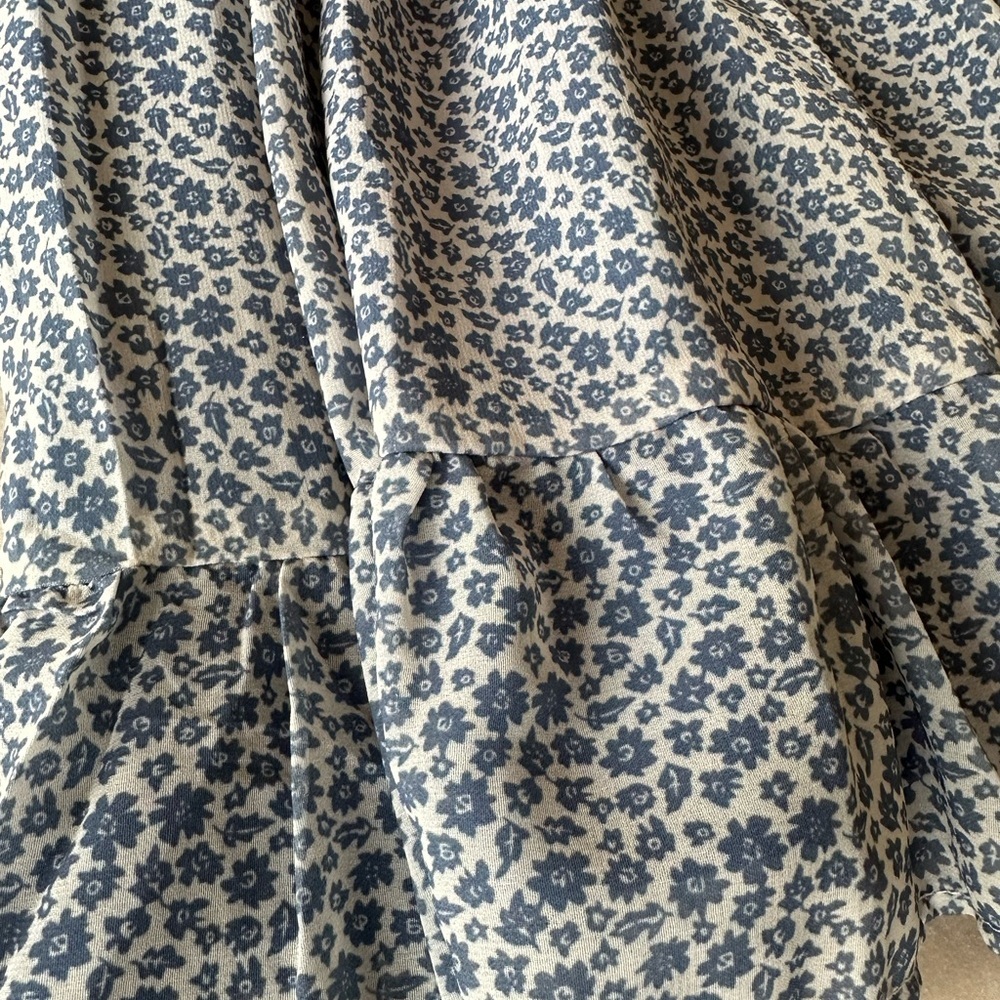 Hayden Smocked Floral Dress, Size S, EUC - Picture 5 of 11
